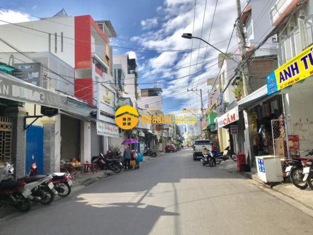Nhà mặt phố bán