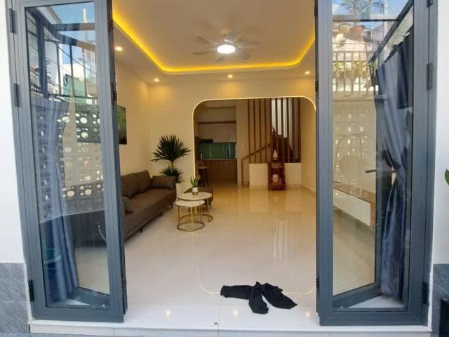 Nhà bán tại Khuôn viên UBND Thành phố Hồ Chí Minh, Thành phố Hồ Chí Minh