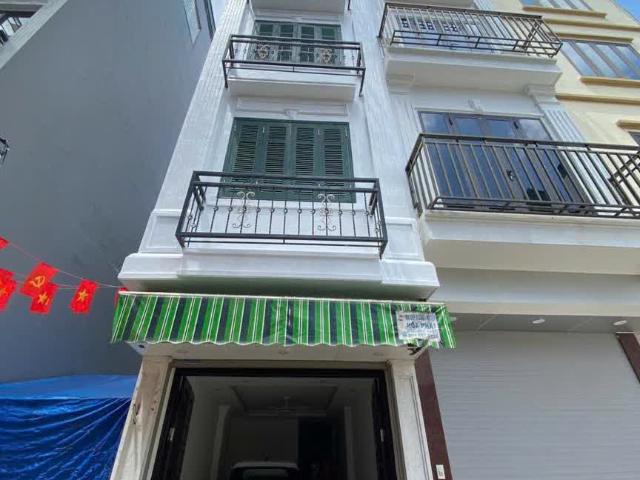 Nhà mặt phố bán tại Hoàn Kiếm, Hà Nội