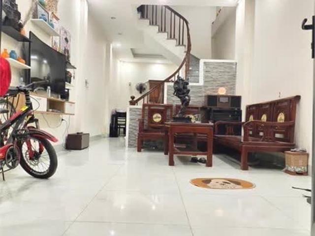 Nhà bán tại Hoàn Kiếm, Hà Nội