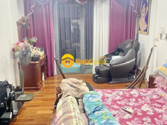 Nhà mặt phố bán