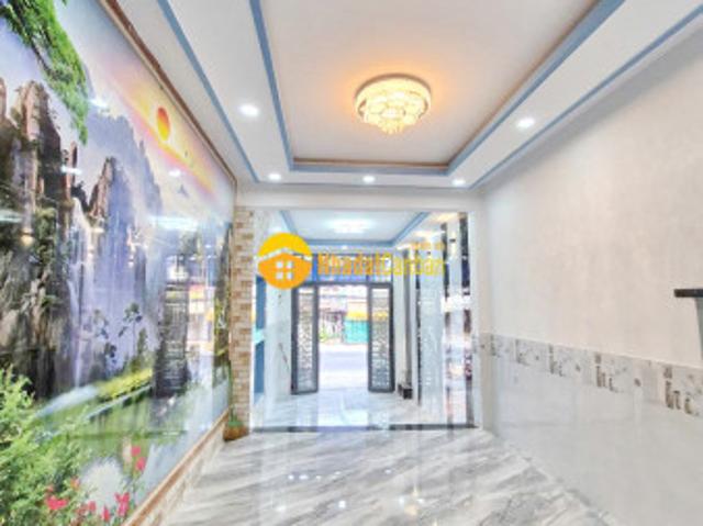 Nhà mặt phố bán