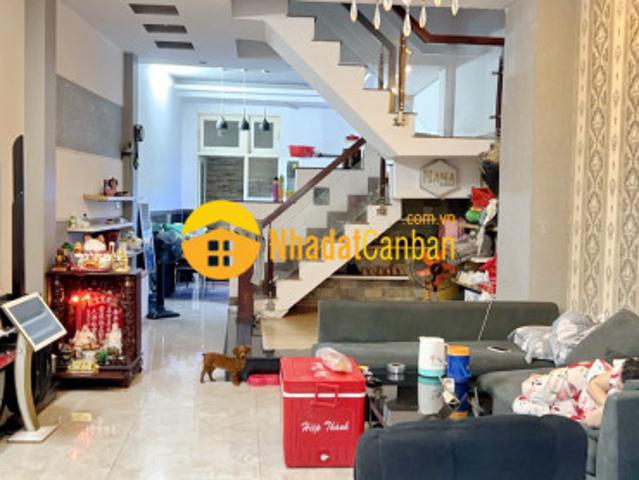 Nhà mặt phố bán