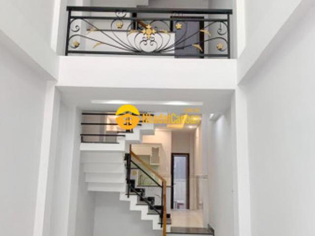 Nhà mặt phố bán