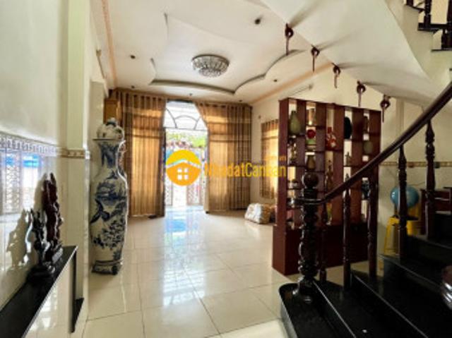 Nhà mặt phố bán