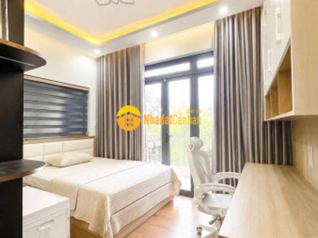 Nhà mặt phố bán