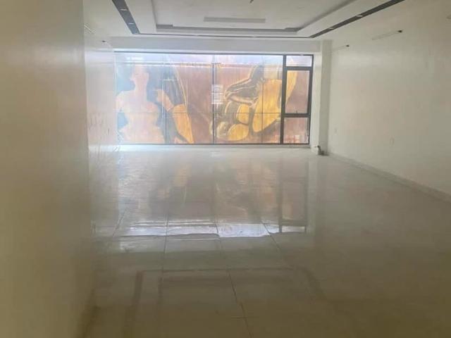 Nhà mặt phố bán
