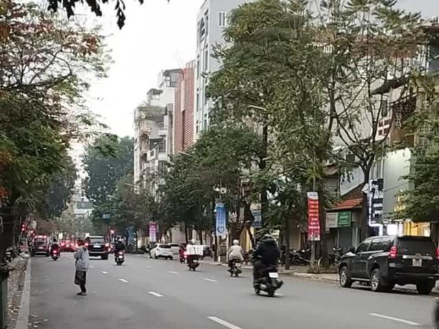 Nhà mặt phố bán tại Hoàn Kiếm, Hà Nội