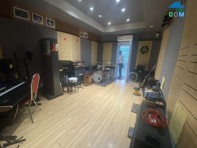 Nhà mặt phố bán