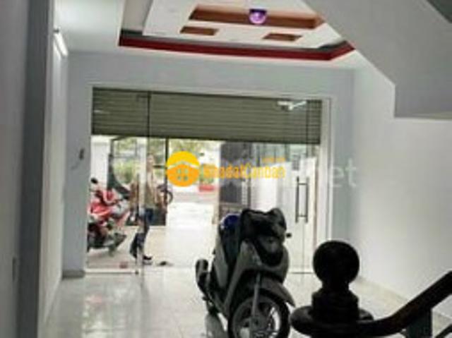 Nhà mặt phố bán