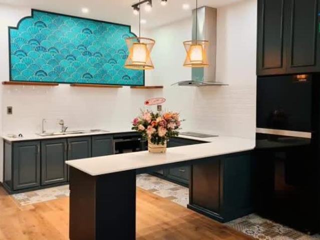 Nhà mặt phố bán