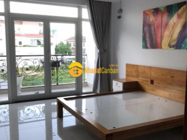 Nhà mặt phố bán