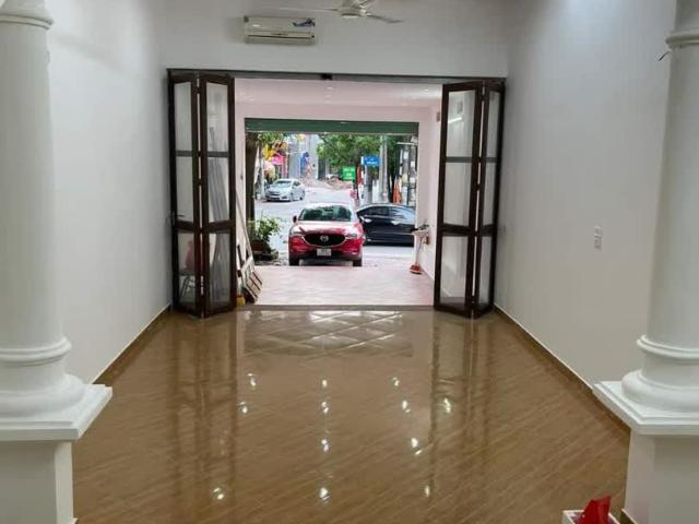 Nhà mặt phố bán