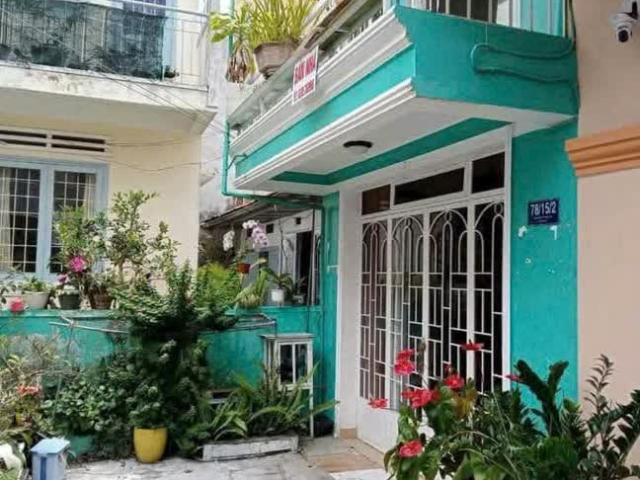 Nhà mặt phố bán