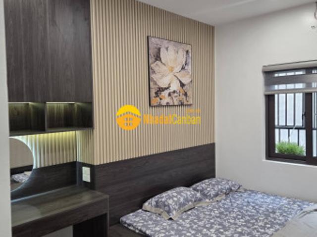 Nhà mặt phố bán