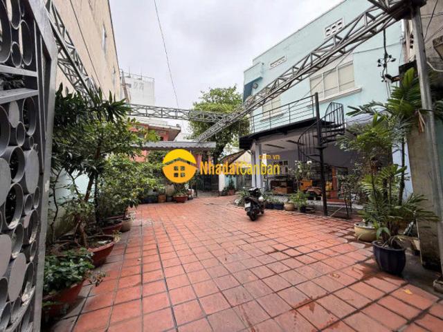 Nhà mặt phố bán