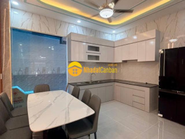Nhà mặt phố bán