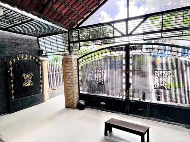 Nhà mặt phố bán