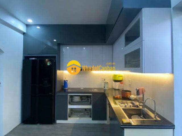 Nhà mặt phố bán