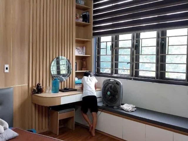Nhà mặt phố bán
