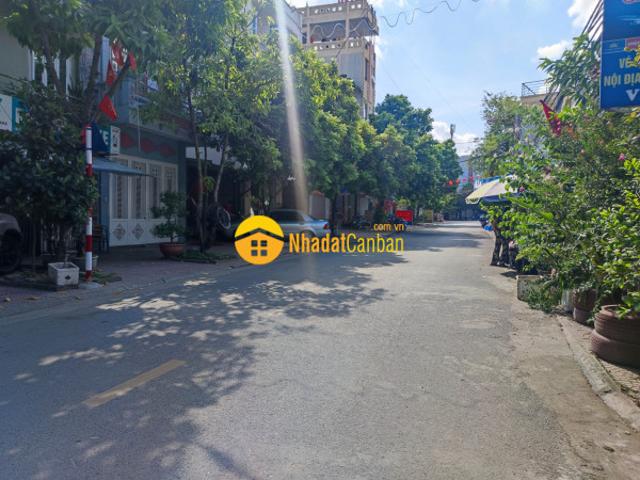 Nhà mặt phố bán