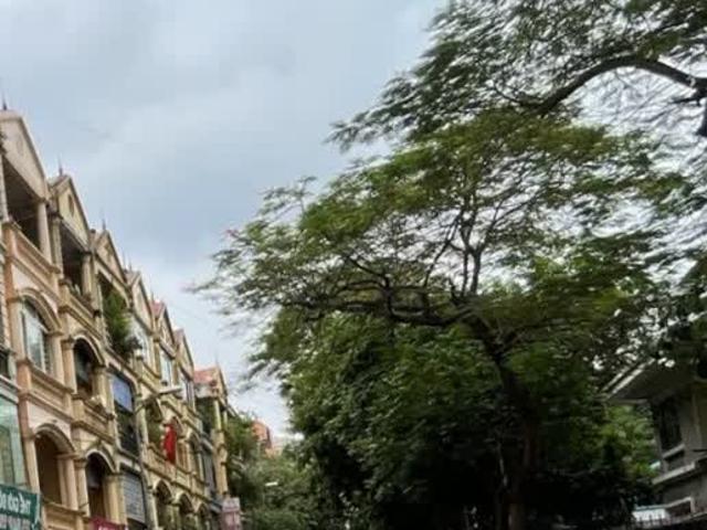 Nhà mặt phố bán tại Hoàn Kiếm, Hà Nội