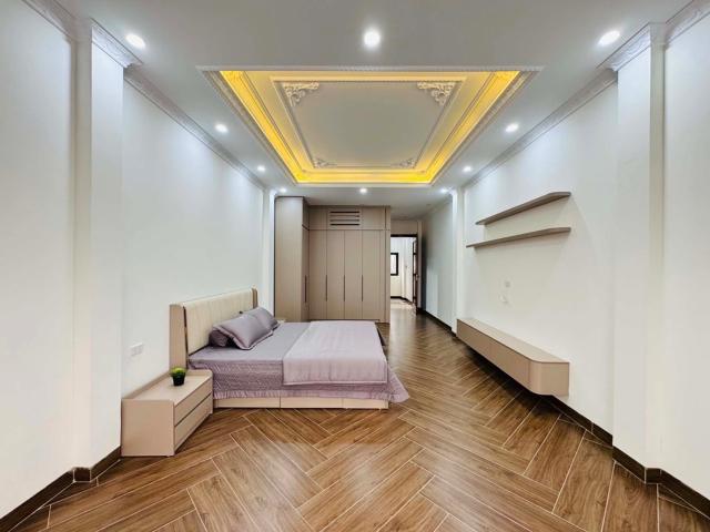 Nhà mặt phố bán