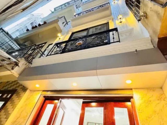 Nhà bán tại Hoàn Kiếm, Hà Nội