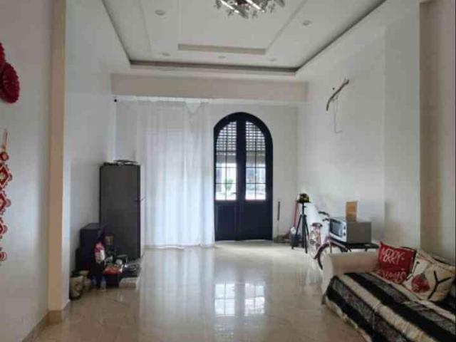 Nhà mặt phố bán