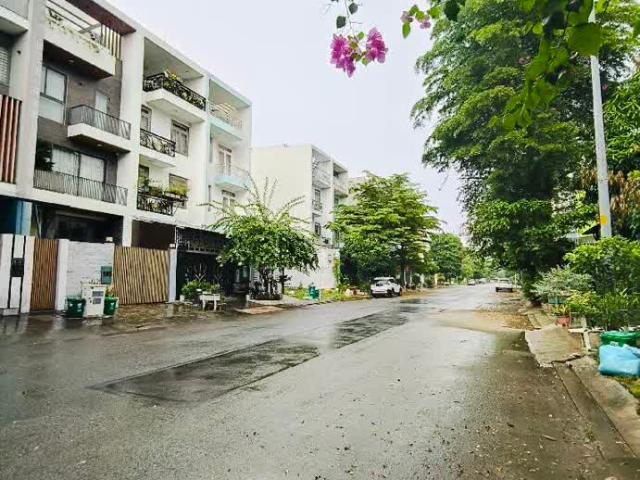 Nhà mặt phố bán tại Khuôn viên UBND Thành phố Hồ Chí Minh, Thành phố Hồ Chí Minh