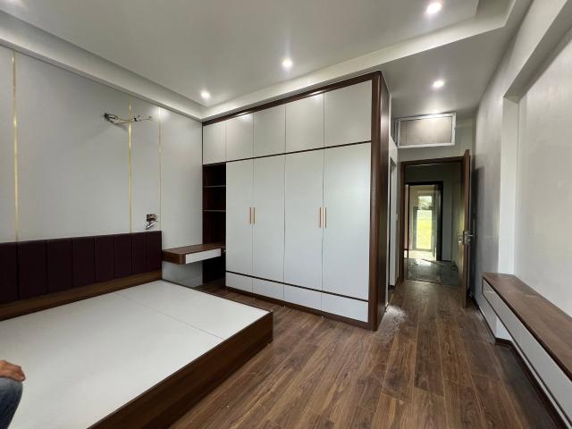 Nhà mặt phố bán