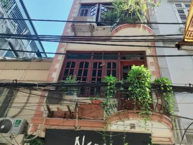Nhà mặt phố bán tại Hoàn Kiếm, Hà Nội