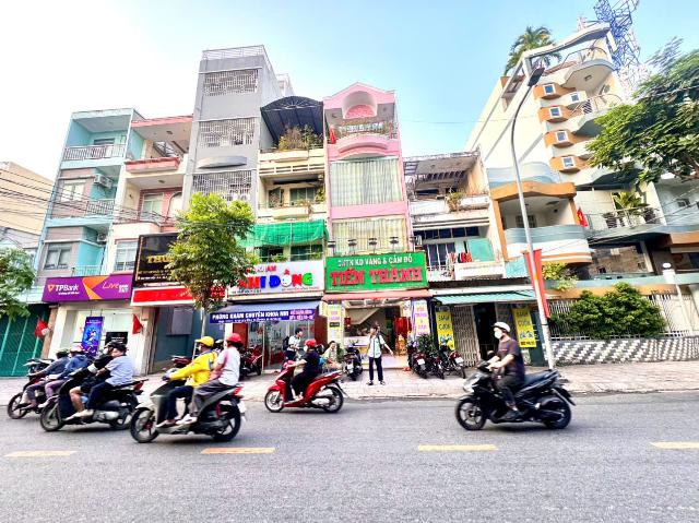 Nhà mặt phố bán