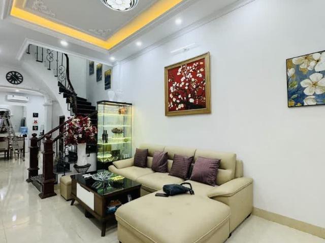 Nhà bán tại Hoàn Kiếm, Hà Nội