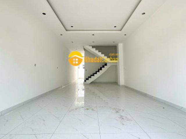Nhà mặt phố bán