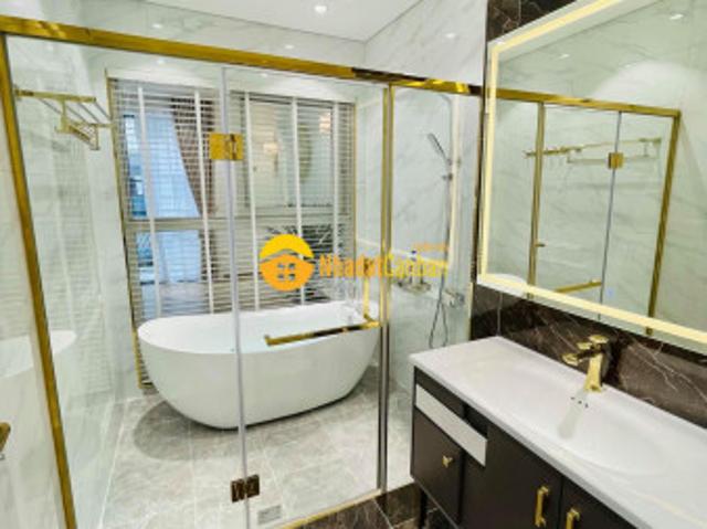 Nhà mặt phố bán