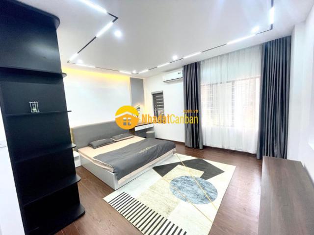 Nhà mặt phố bán