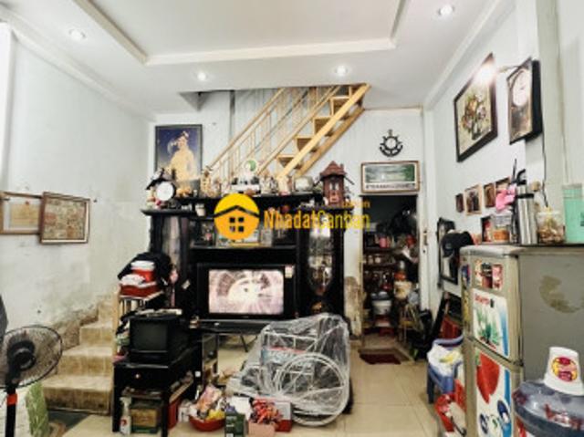 Nhà mặt phố bán