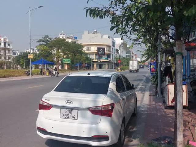 Nhà mặt phố bán