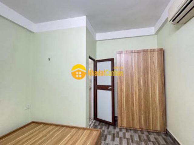 Nhà mặt phố bán
