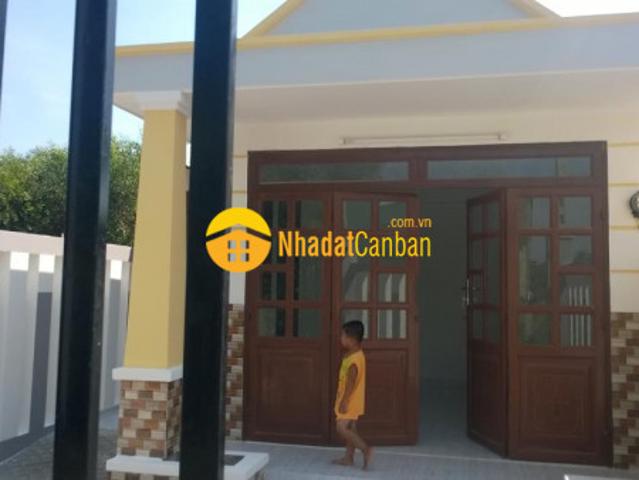 Nhà mặt phố bán