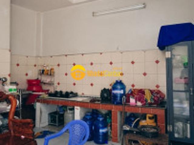 Nhà mặt phố bán