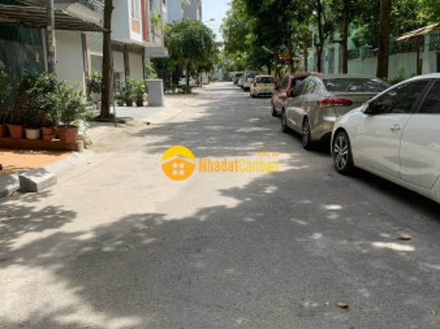 Nhà mặt phố bán