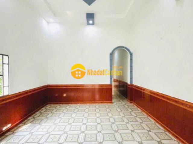Nhà mặt phố bán