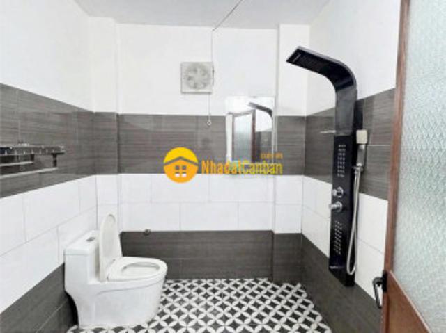 Nhà mặt phố bán
