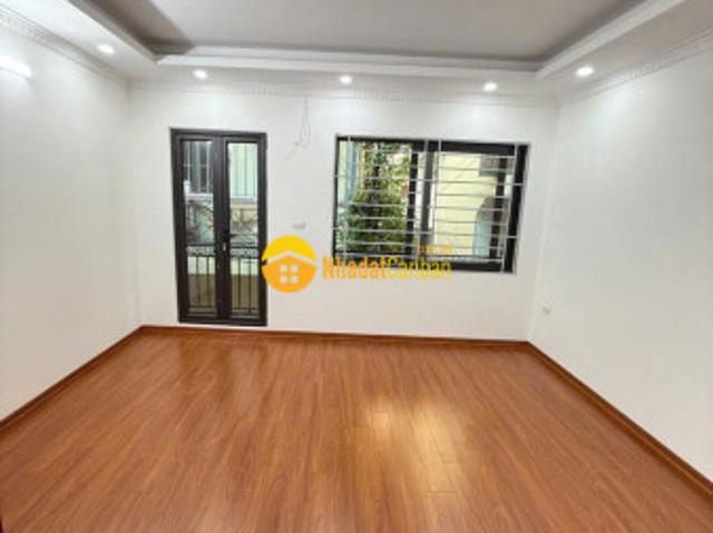 Nhà mặt phố bán