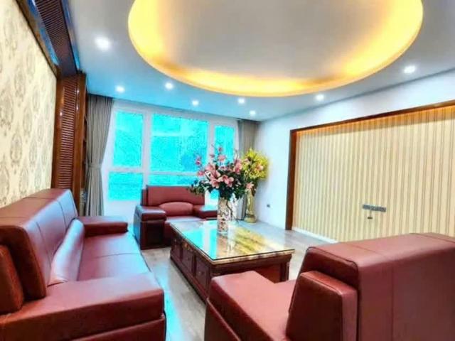 Nhà mặt phố bán tại Hoàn Kiếm, Hà Nội