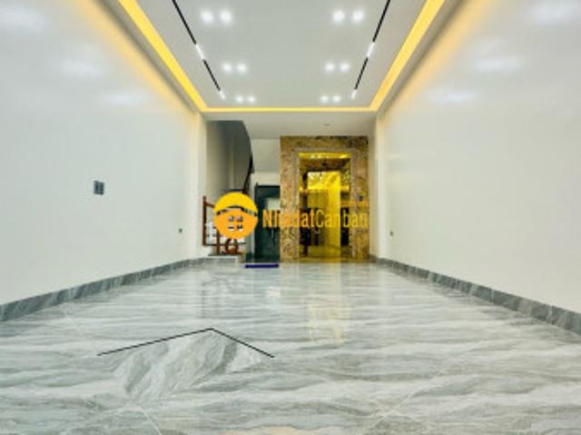 Nhà mặt phố bán