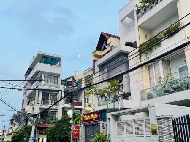 Nhà mặt phố bán tại Hồ Chí Minh