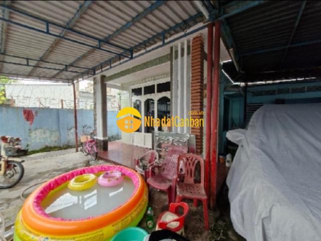 Nhà mặt phố bán